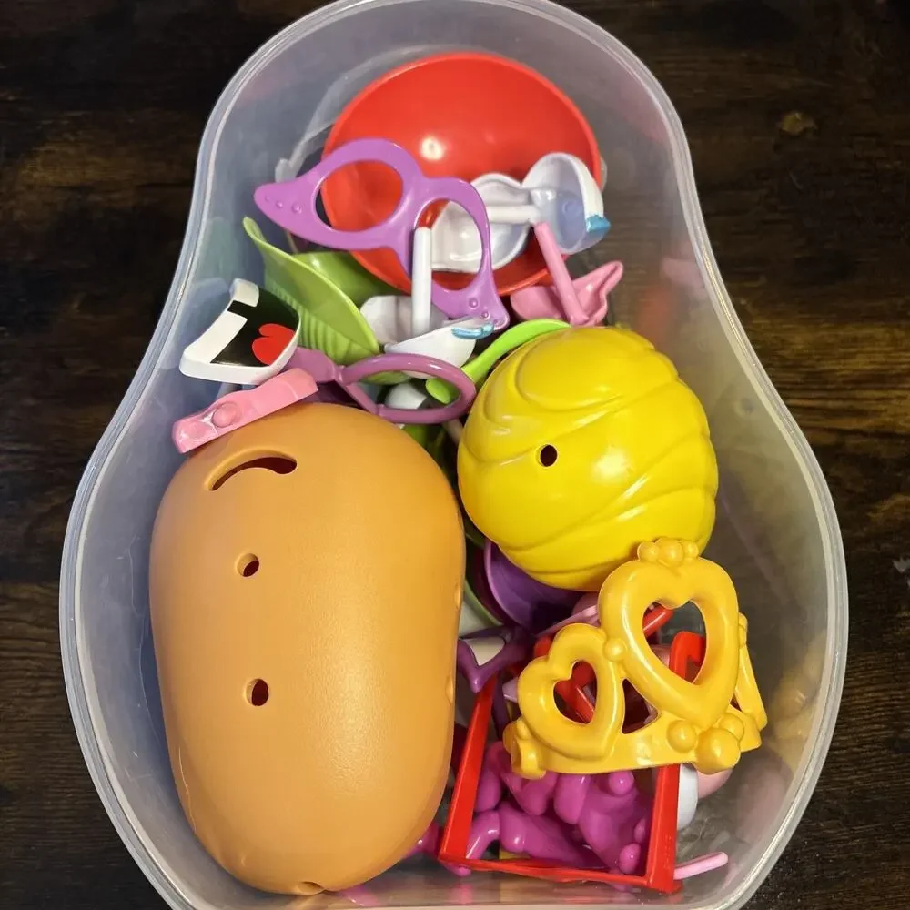Playskool Mrs. Potato Head Silly Suitcase